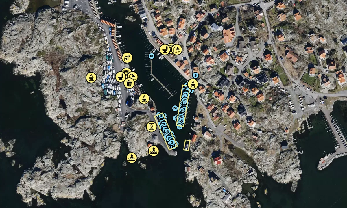 Satelite image of Fotö