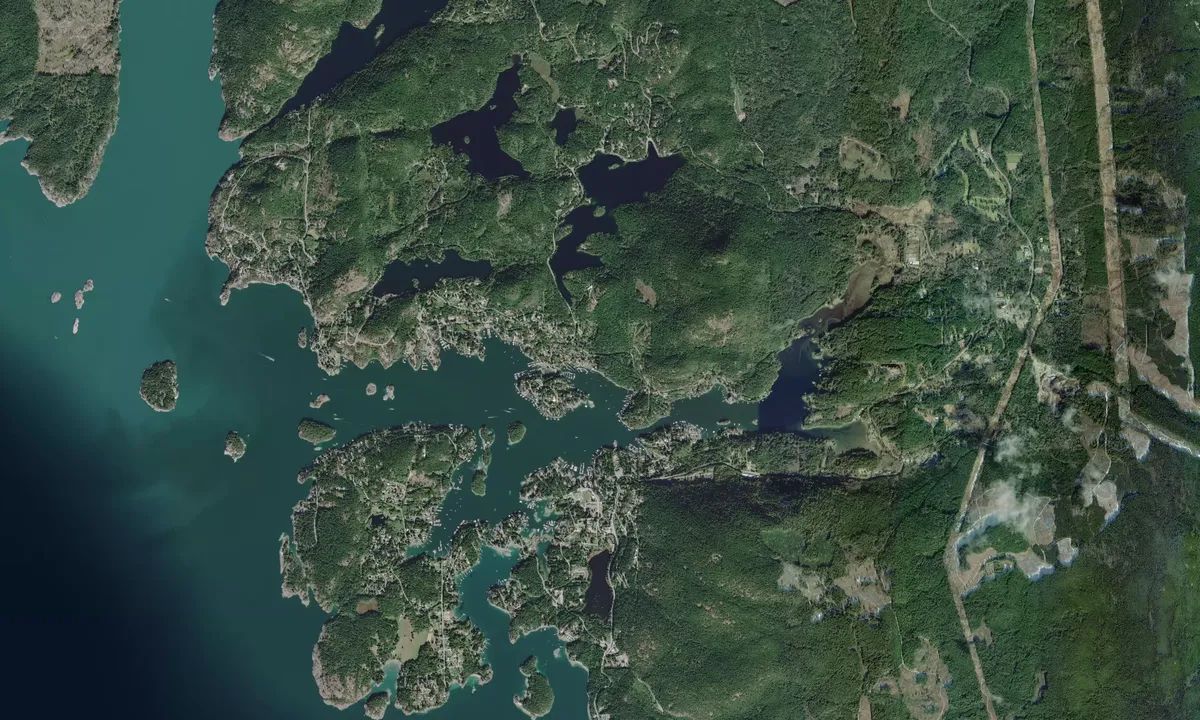 Flyfoto av Garden Bay