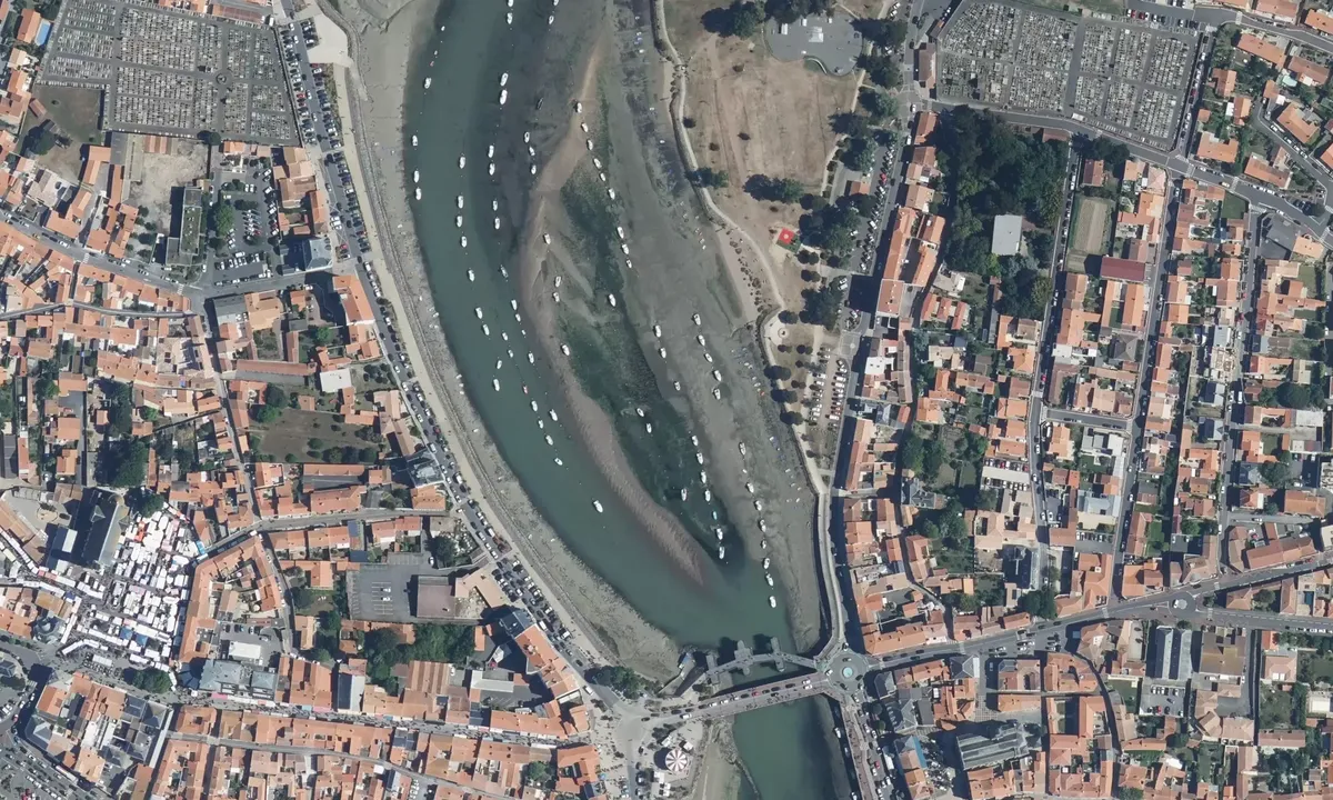 Satelite image of Gracie Ferrande
