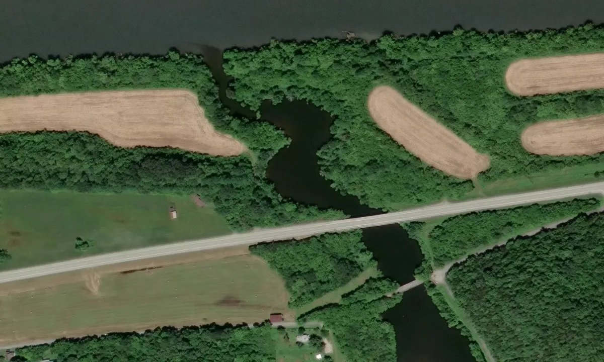 Satelite image of Grundy Quarrles