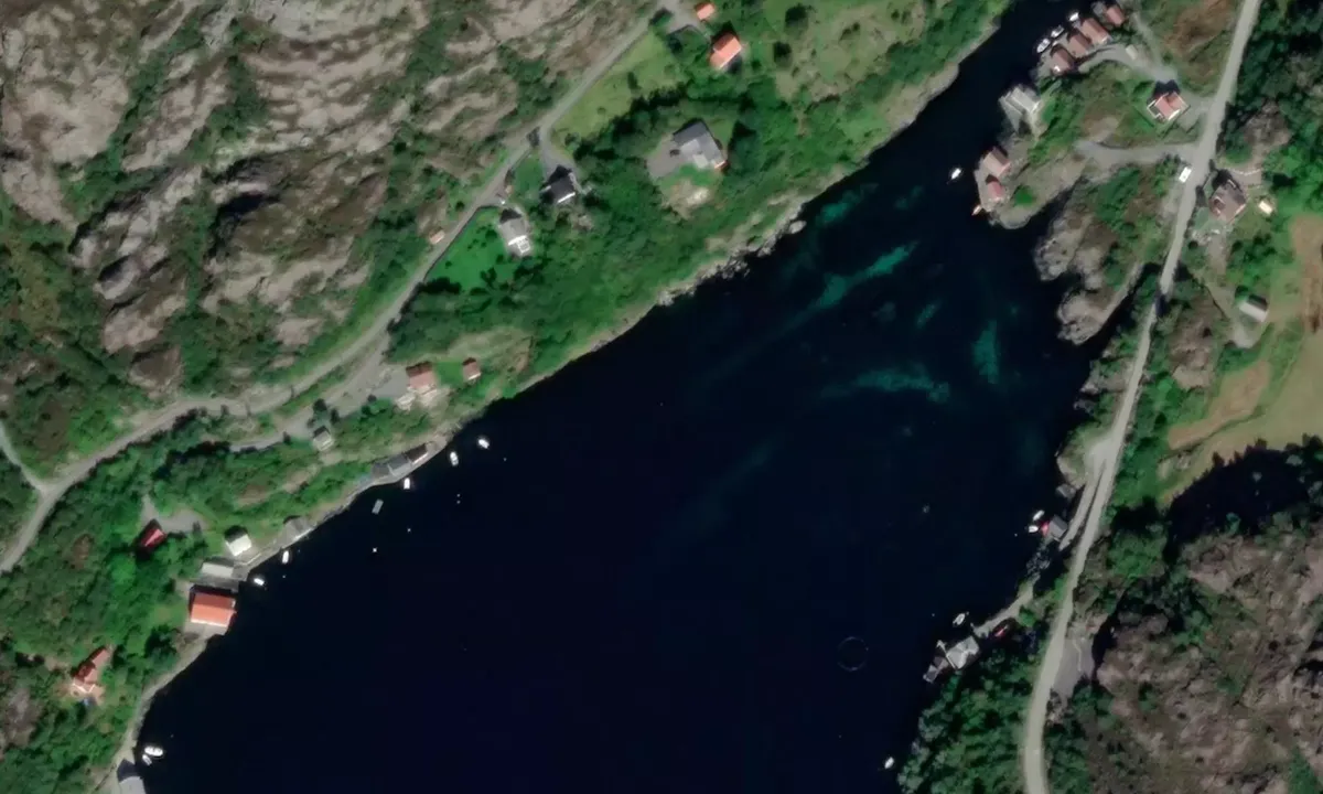 Satelite image of Grutlefjorden