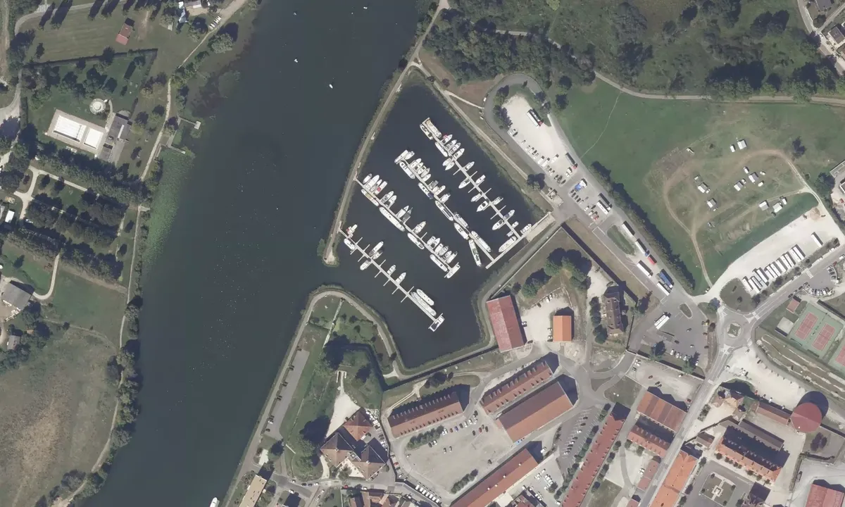 Satelite image of H2O Auxonne
