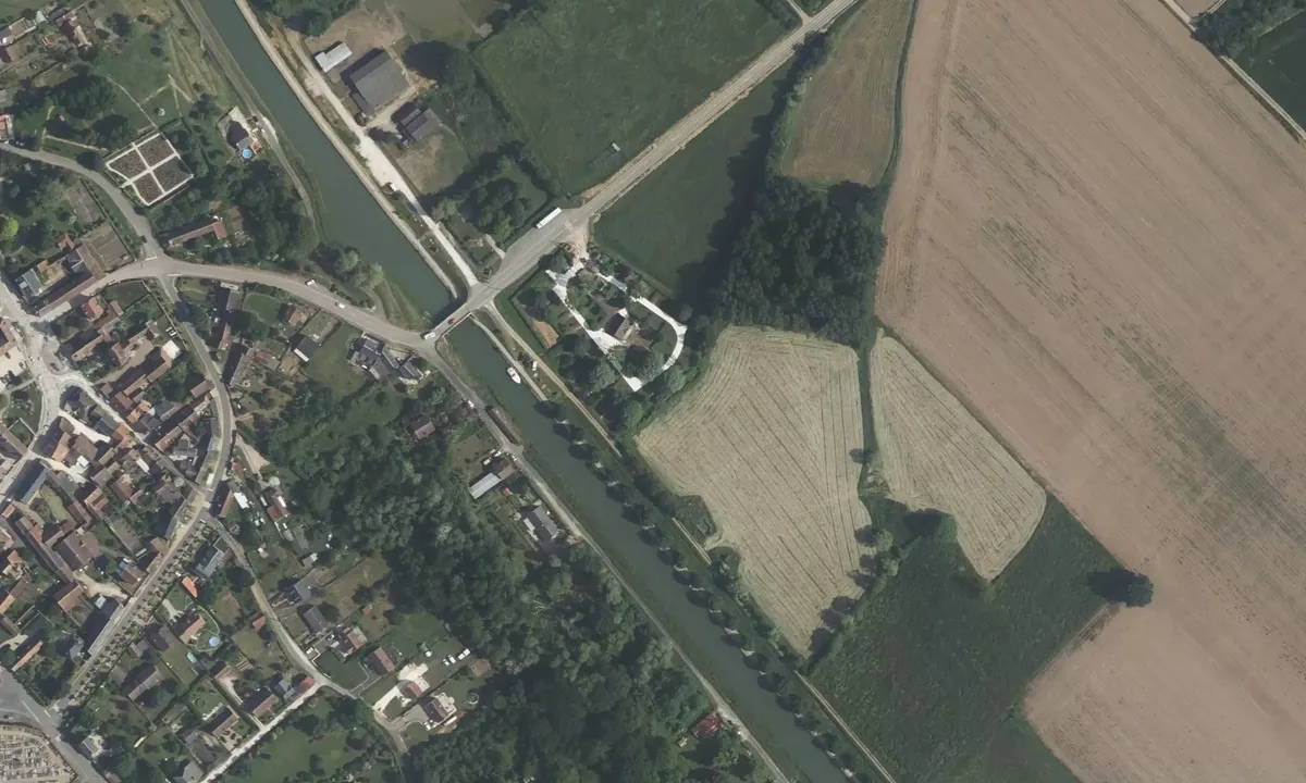 Satelite image of Halte De Beaulieu Sur Loire