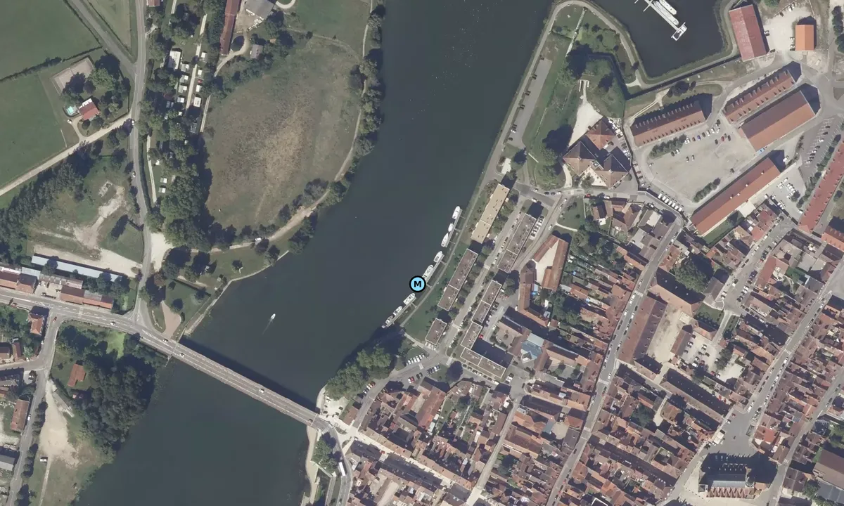 Satelite image of Halte Fluviale Auxonne