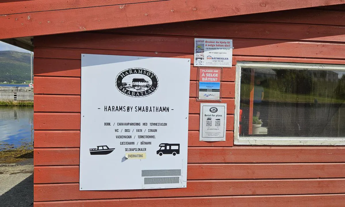 Haramsøy Småbåthavn: Oppslag.