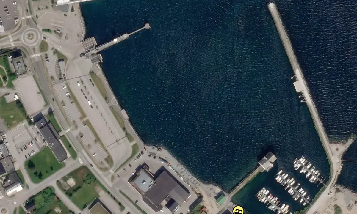 Satelite image of Hareid Hamn Gjestebrygge