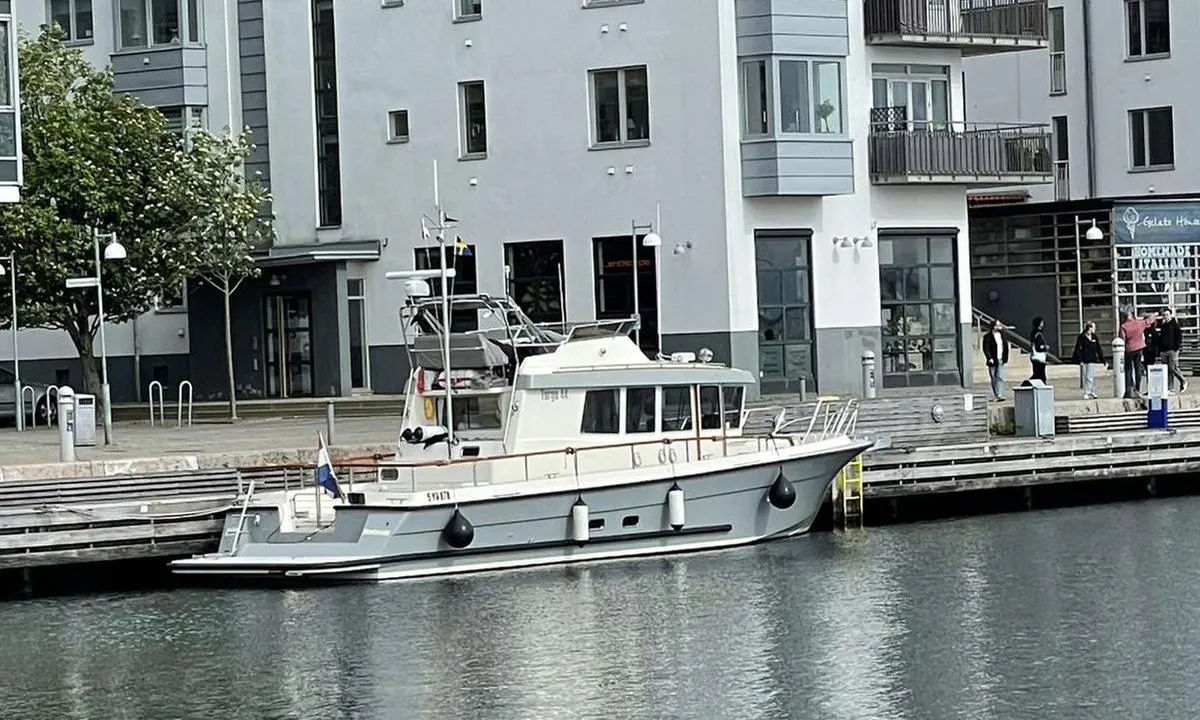 Helsingborg - Norra hamnen: {"base": "en", "no": "Veldig fin beliggenhet", "se": "Mycket trevlig plats", "en": "Very nice location", "da": "Meget flot beliggenhed", "fr": "Tr\u00e8s bel emplacement", "de": "Sehr sch\u00f6ne Lage", "es": "Ubicaci\u00f3n muy agradable", "it": "Posizione molto bella", "pt": "Local muito agrad\u00e1vel", "nl": "Zeer mooie locatie", "pl": "Bardzo \u0142adna lokalizacja", "uk": "\u0414\u0443\u0436\u0435 \u0433\u0430\u0440\u043d\u0430 \u043b\u043e\u043a\u0430\u0446\u0456\u044f", "ro": "Loca\u021bie foarte frumoas\u0103", "tr": "\u00c7ok g\u00fczel konum", "el": "\u03a0\u03bf\u03bb\u03cd \u03c9\u03c1\u03b1\u03af\u03b1 \u03c4\u03bf\u03c0\u03bf\u03b8\u03b5\u03c3\u03af\u03b1", "cs": "Velmi p\u011bkn\u00e1 lokalita", "hu": "Nagyon sz\u00e9p elhelyezked\u00e9s", "fi": "Eritt\u00e4in mukava sijainti", "bg": "\u041c\u043d\u043e\u0433\u043e \u0445\u0443\u0431\u0430\u0432\u043e \u043c\u0435\u0441\u0442\u043e\u043f\u043e\u043b\u043e\u0436\u0435\u043d\u0438\u0435", "sr": "Veoma lepa lokacija", "et": "V\u00e4ga kena asukoht", "lv": "\u013boti jauka vieta", "lt": "Labai gra\u017ei vieta"}
