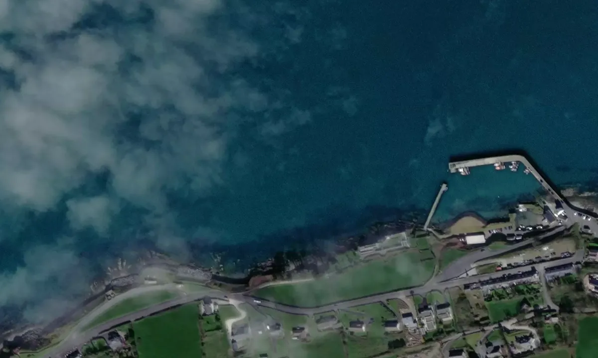 Flyfoto av Helvick Harbour