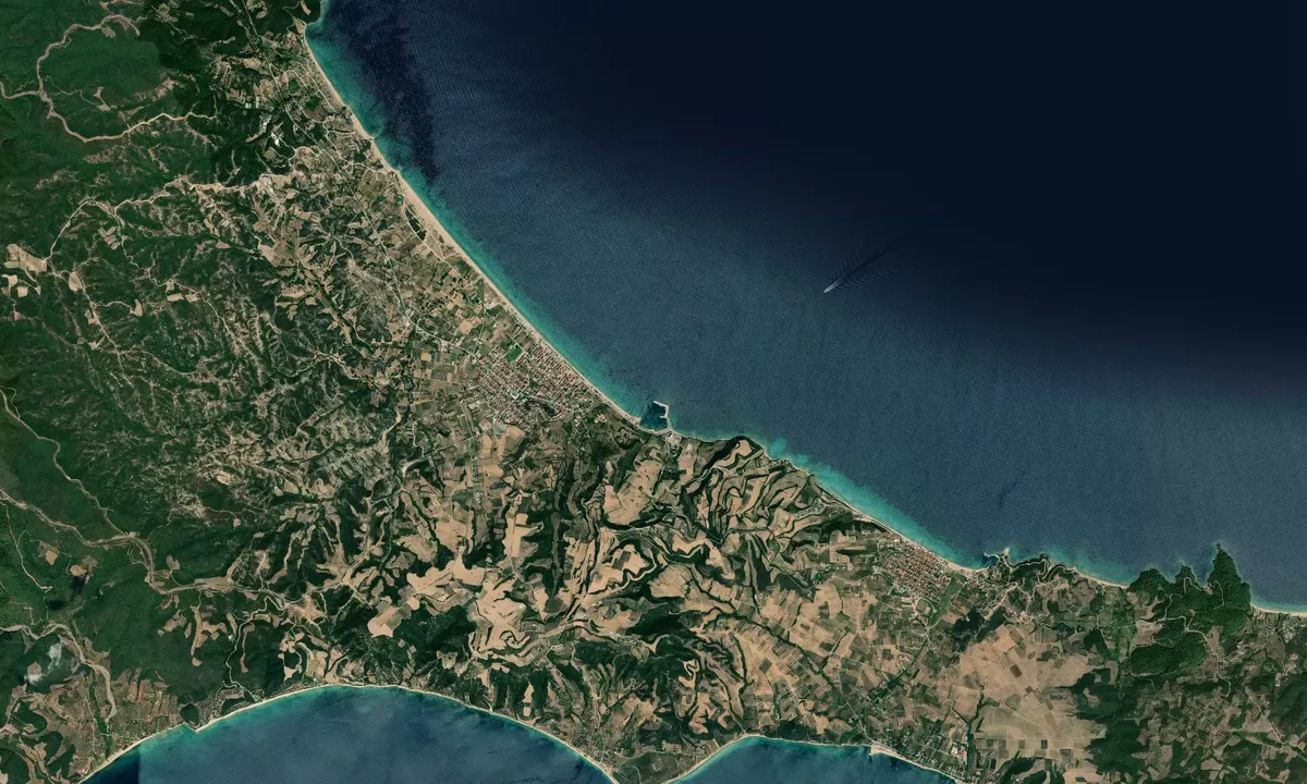 Flyfoto av Ierissos Harbour