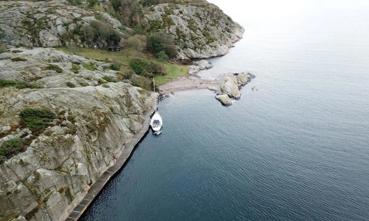 Ildverket - Vest: Ildeverket Vestre brygge sett fra Nord mot sør.