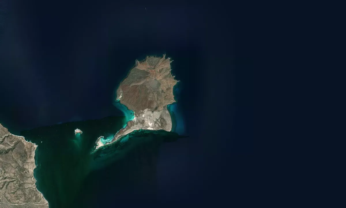 Flyfoto av Isla Coronados East
