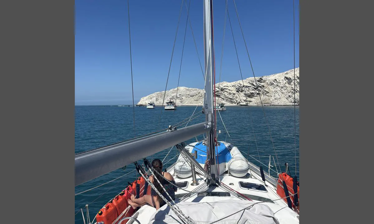 Isla Foca: {"base": "no", "no": "Viser mot en flott dans strand", "se": "Visar mot en vacker dansk strand", "en": "Facing a beautiful dance beach", "da": "Viser mod en flot sandstrand", "fr": "Donne sur une belle plage de danse", "de": "Zeigt auf einen wundersch\u00f6nen d\u00e4nischen Strand", "es": "Orientado hacia una hermosa playa de arena", "it": "Rivolta verso una splendida spiaggia di sabbia", "pt": "Enseja para uma bela praia de areia", "nl": "Uitzicht op een prachtig zandstrand", "pl": "Wskazuje na pi\u0119kn\u0105 piaszczyst\u0105 pla\u017c\u0119", "uk": "\u0414\u0438\u0432\u0438\u0442\u044c\u0441\u044f \u043d\u0430 \u0447\u0443\u0434\u043e\u0432\u0438\u0439 \u043f\u0456\u0449\u0430\u043d\u0438\u0439 \u043f\u043b\u044f\u0436", "ro": "Prive\u0219te spre o plaj\u0103 frumoas\u0103 de nisip", "tr": "Muhte\u015fem bir kumsala bakan", "el": "\u0394\u03b5\u03af\u03c7\u03bd\u03b5\u03b9 \u03c0\u03c1\u03bf\u03c2 \u03bc\u03b9\u03b1 \u03cc\u03bc\u03bf\u03c1\u03c6\u03b7 \u03b1\u03bc\u03bc\u03ce\u03b4\u03b7 \u03c0\u03b1\u03c1\u03b1\u03bb\u03af\u03b1", "cs": "Nab\u00edz\u00ed v\u00fdhled na kr\u00e1snou p\u00edse\u010dnou pl\u00e1\u017e", "hu": "Egy gy\u00f6ny\u00f6r\u0171 homokos strand fel\u00e9 n\u00e9z", "fi": "N\u00e4ytt\u00e4\u00e4 kohti upeaa hiekkarantaa", "bg": "\u041f\u043e\u043a\u0430\u0437\u0432\u0430 \u043a\u044a\u043c \u043f\u0440\u0435\u043a\u0440\u0430\u0441\u0435\u043d \u0434\u0430\u0442\u0441\u043a\u0438 \u043f\u043b\u0430\u0436", "sr": "Gleda ka prelepoj plavoj pla\u017ei", "et": "N\u00e4itab ilusa liiva ranna poole", "lv": "Ar skatu uz br\u012bni\u0161\u0137\u012bgu deju pludmali", "lt": "Rodo \u012f puik\u0173 sm\u0117lio papl\u016bdim\u012f"}