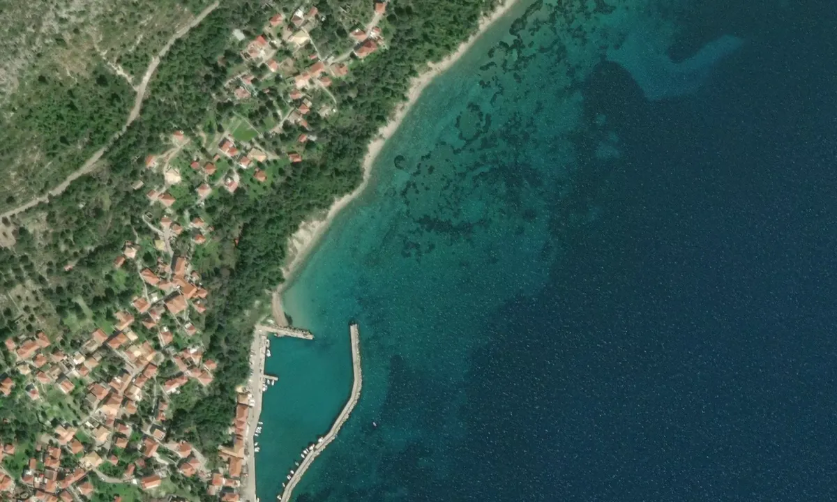 Flyfoto av Kalamos