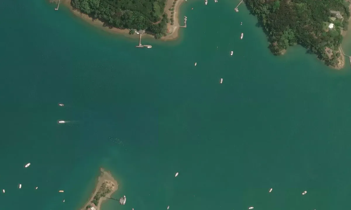 Flyfoto av Kawau