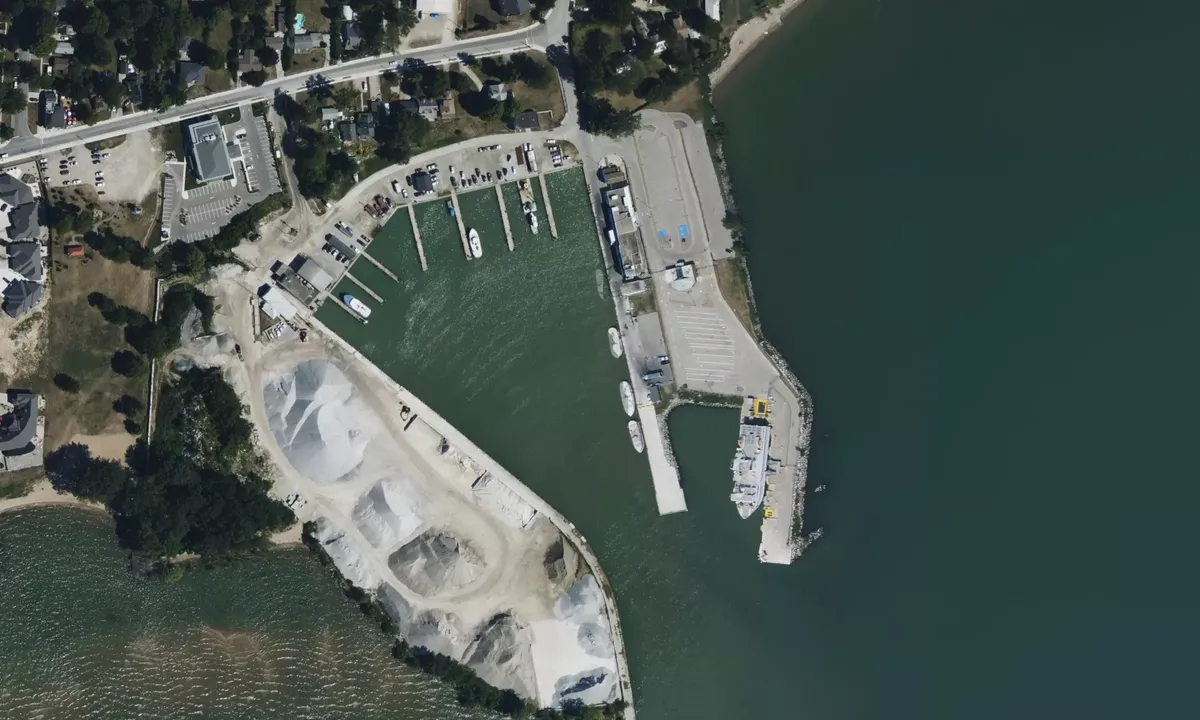 Satelite image of Kingsville Municipal Harbour