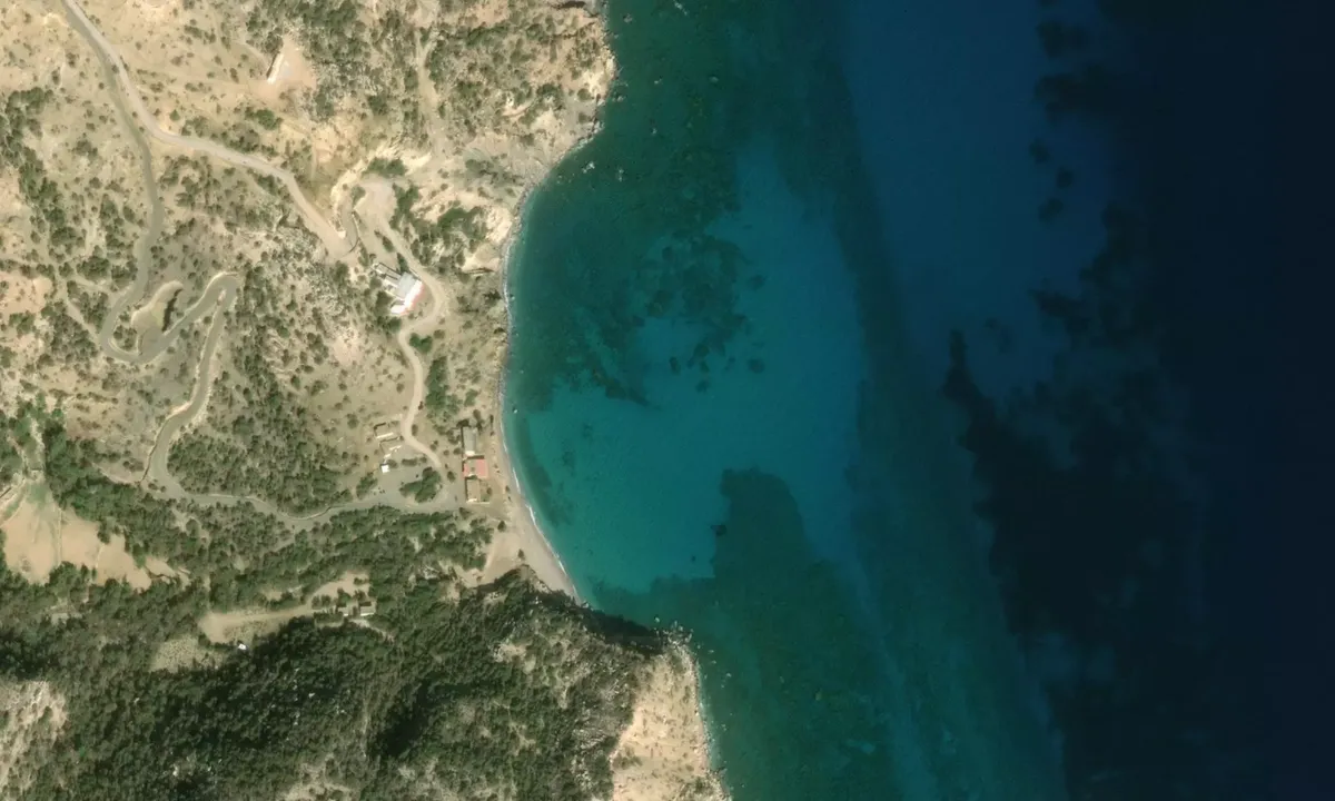 Flyfoto av Korfos Beach