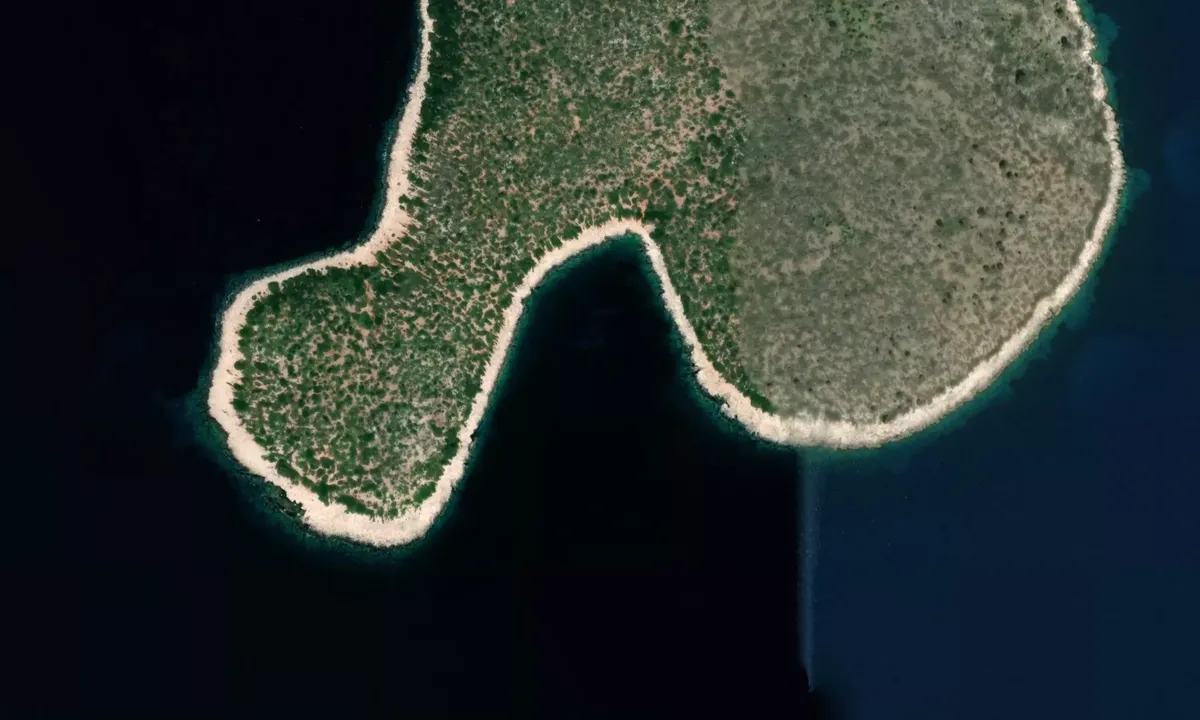 Flyfoto av Labrinos