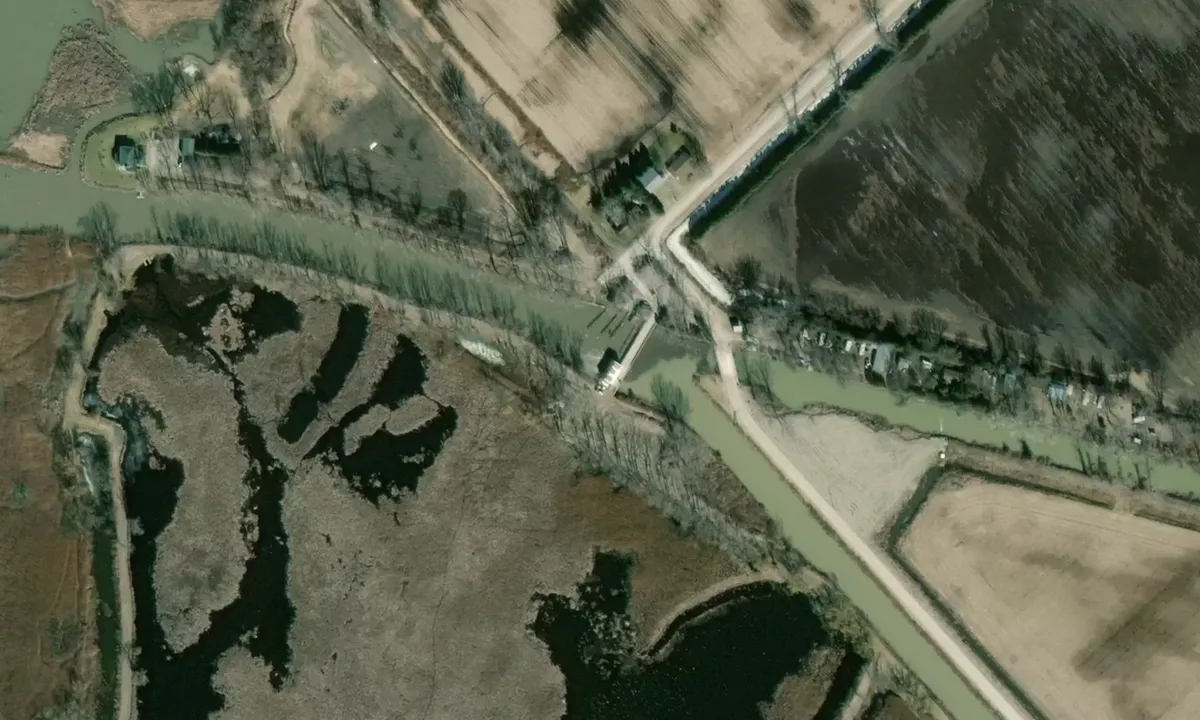 Satelite image of Lakeshore Marina - Grande Pointe