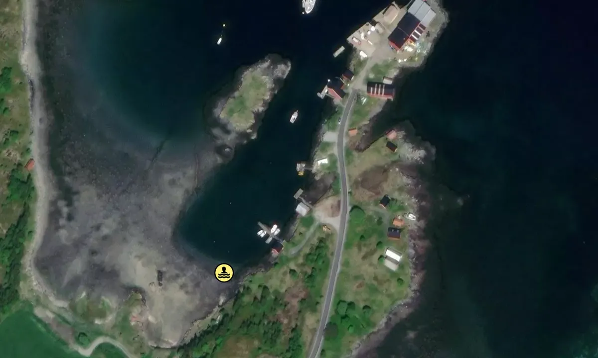 Satelite image of Leknes småbåthavn