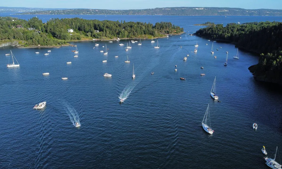 Lille ostsundet: Photo taken from north. You can enter the bay from several sides