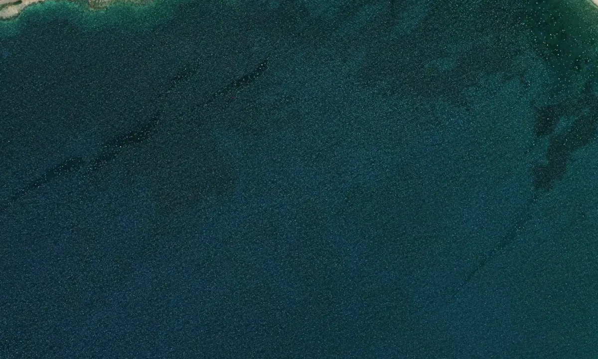 Flyfoto av Limeni Bay