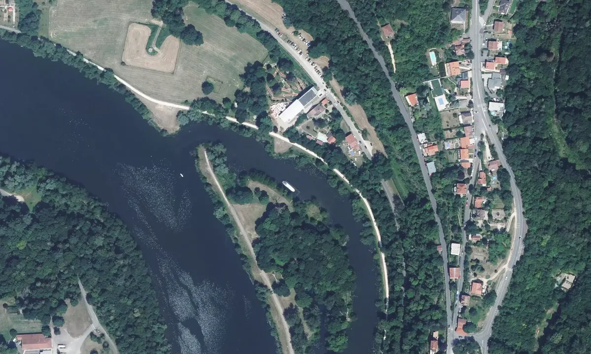 Satelite image of Liverdun
