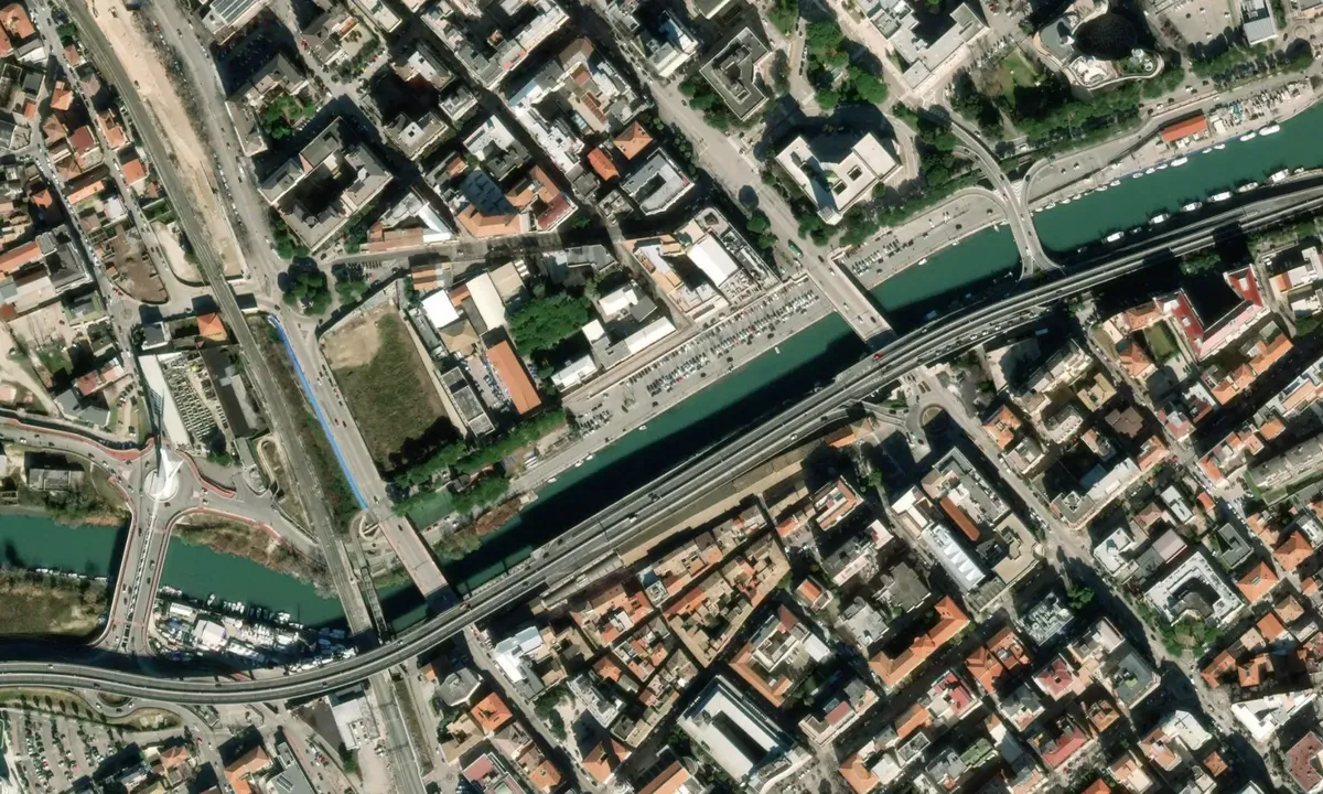 Flyfoto av Lungofiume dei Poeti