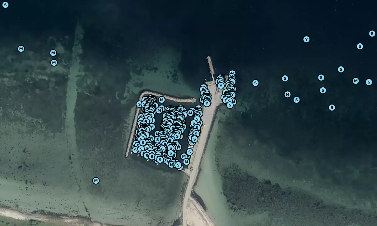 Satelite image of Lyø Lystbådehavn