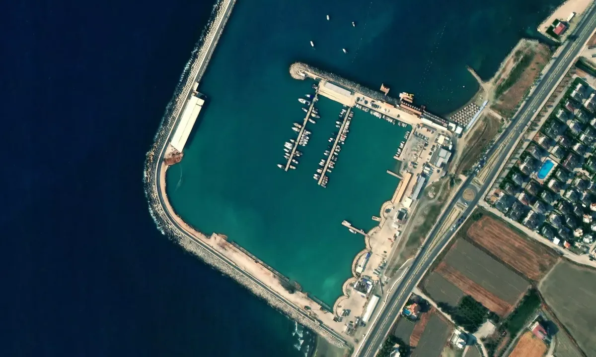 Satelite image of Madenli Yat Limanı