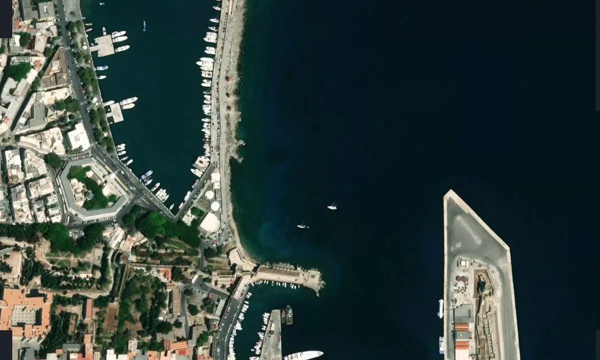 Flyfoto av Mandraki 1