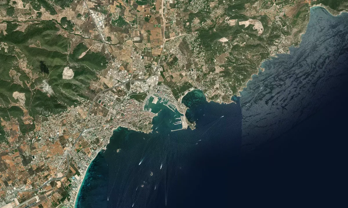 Flyfoto av Marina Botafoch