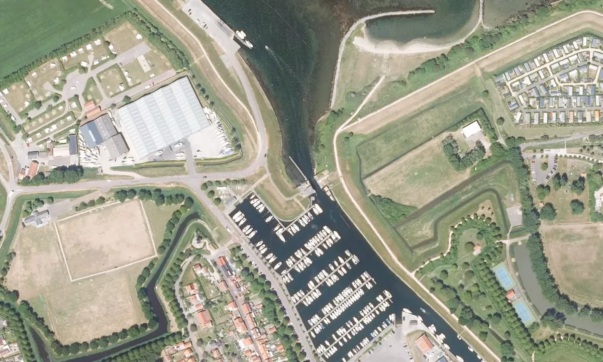 Flyfoto av Marina Brouwershaven
