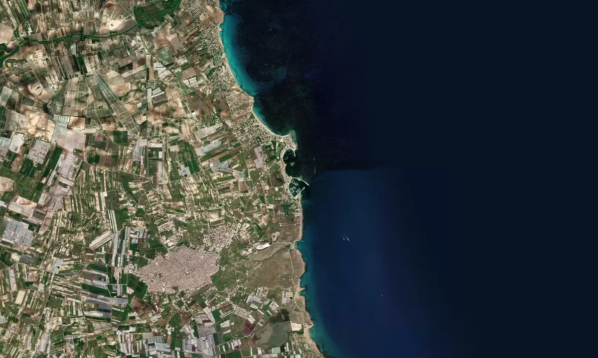 Flyfoto av Marina di Marzamemi  1