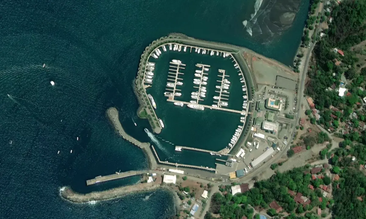 Satelite image of Marina Pez vela