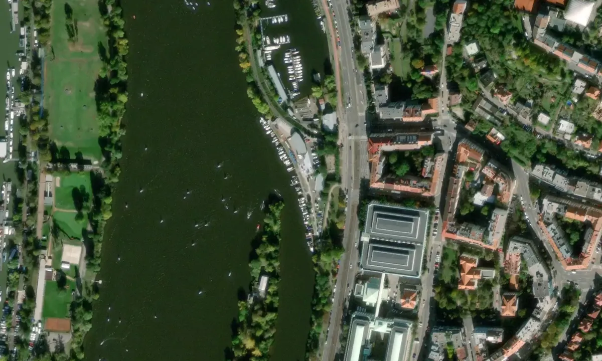 Flyfoto av Marina Podolí