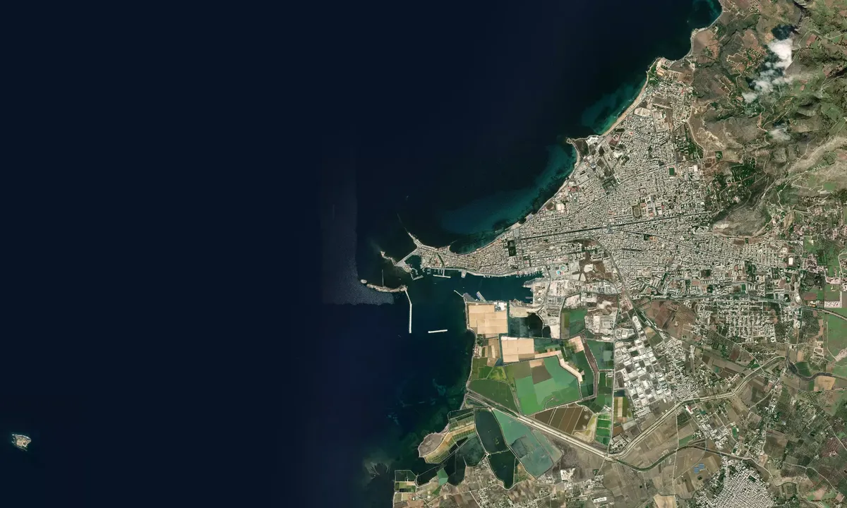Flyfoto av Marina Vento Di Mistrale