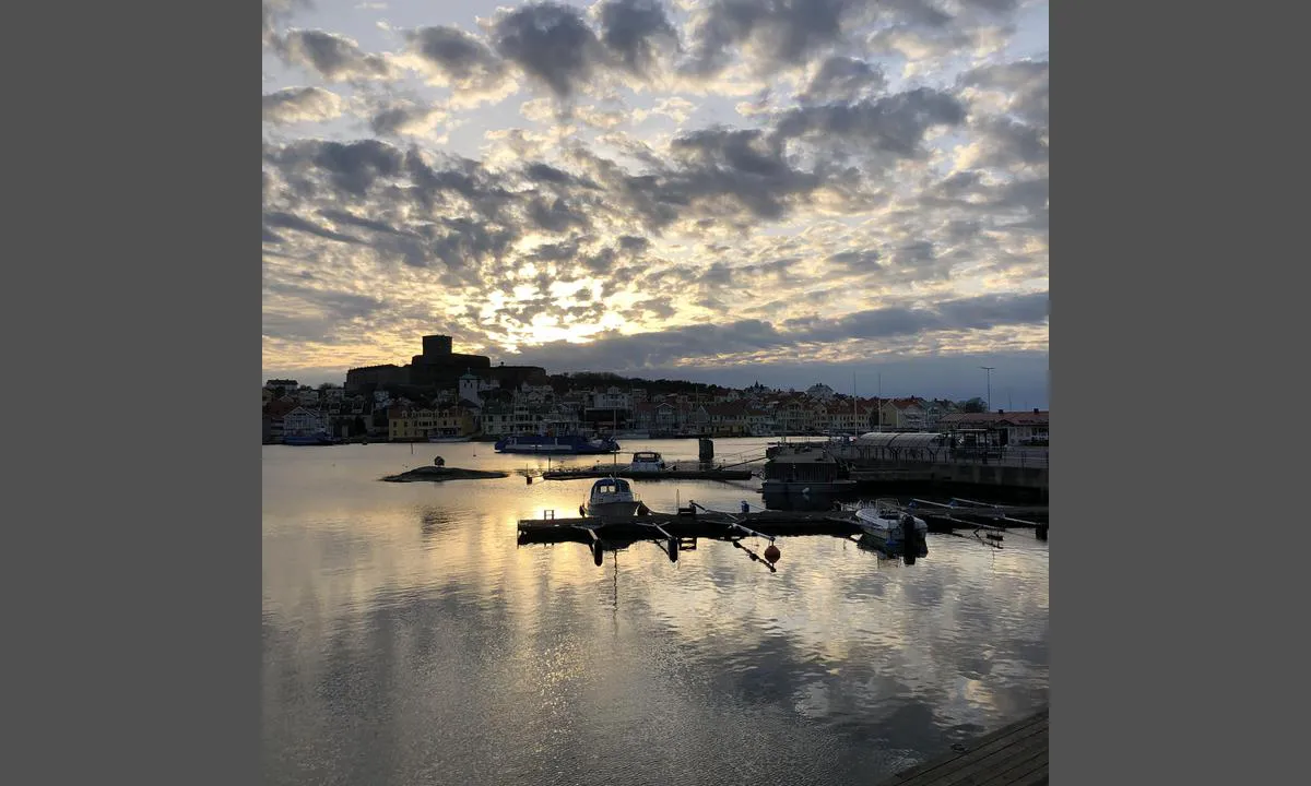 View from Koön. Guest harbour Marstrand under bail.