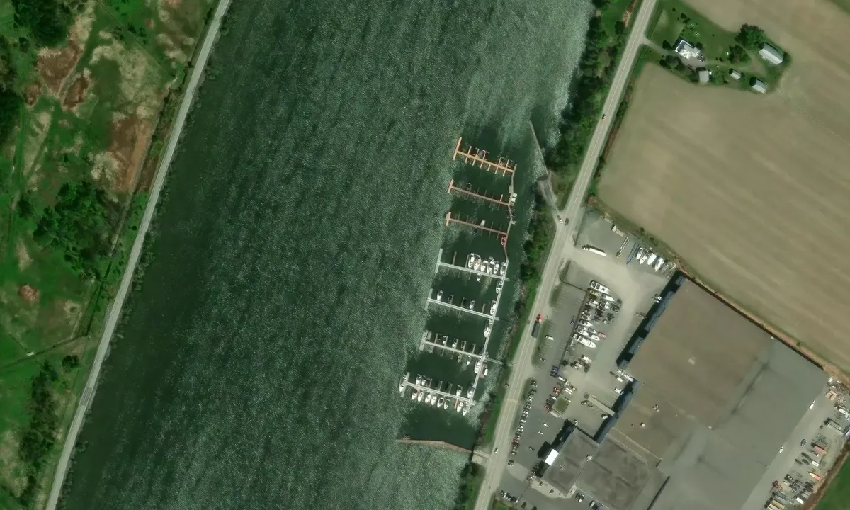 Satelite image of Mathias Marine Sports (Marina St-Mathias)