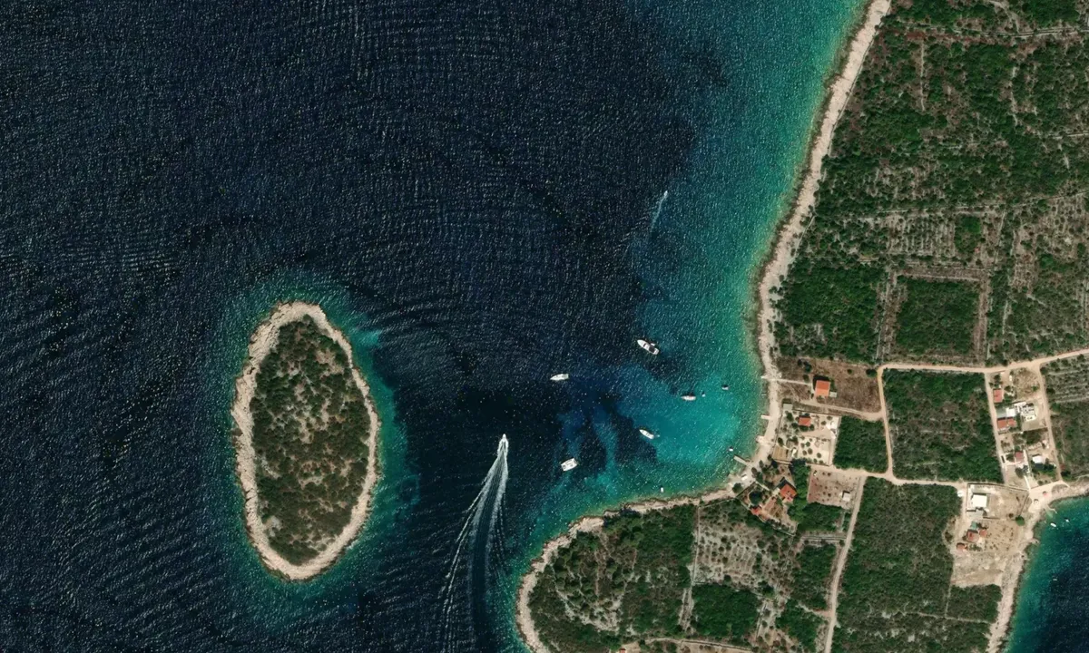Flyfoto av Merara