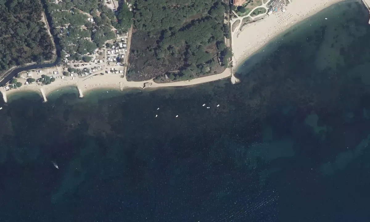 Satelite image of Miramar - La Londe-les-Maures