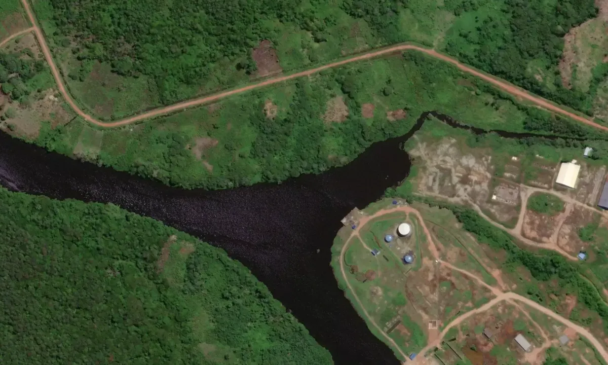 Satelite image of Moengo
