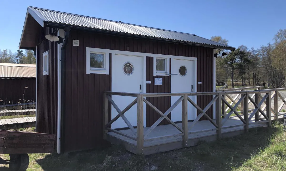 Kyrkviken - Möja: Möja harbour has nice toilets for the marina guests