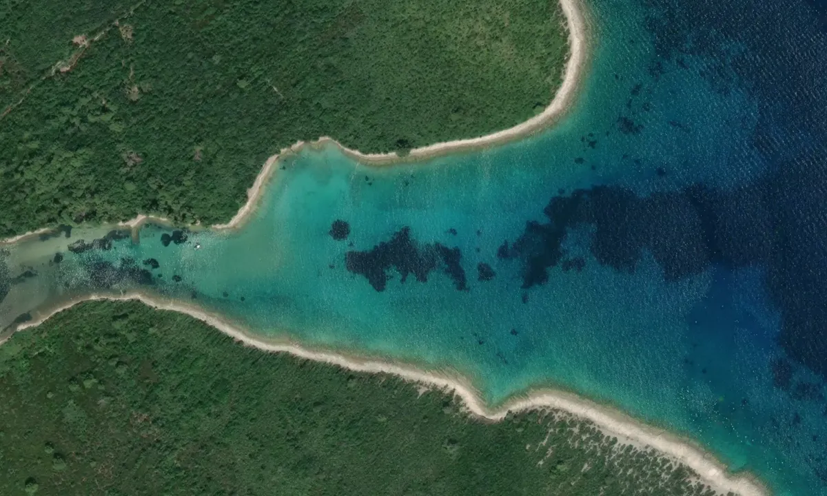 Flyfoto av Molat 1