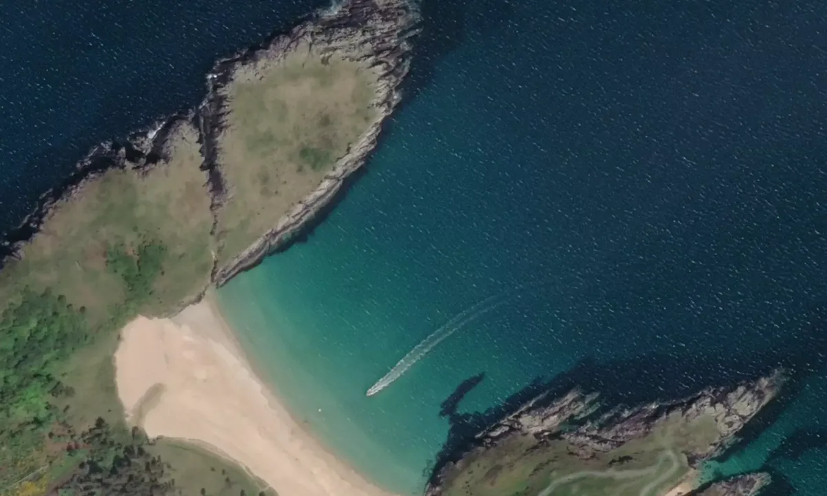 Flyfoto av Monk’s Bay