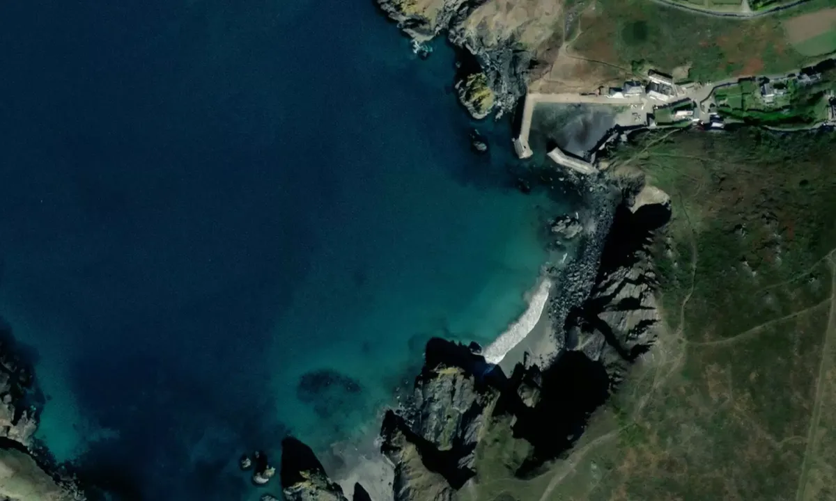 Flyfoto av Mullion
