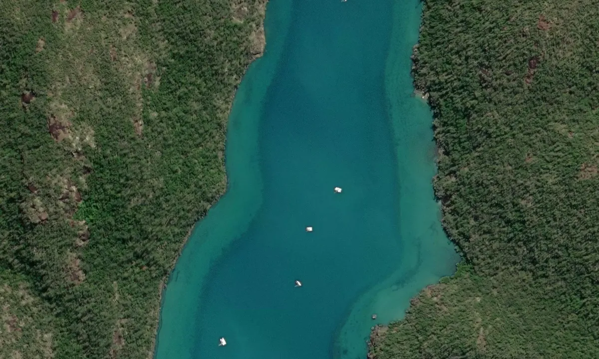 Flyfoto av Nara Inlet