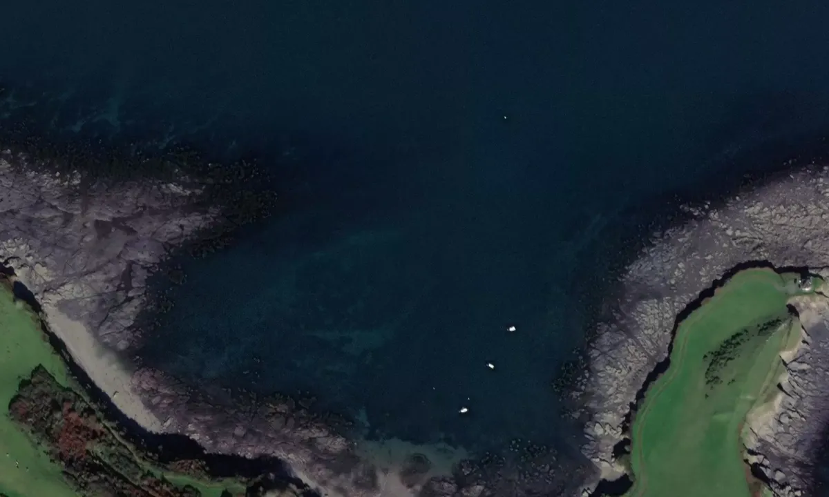 Flyfoto av Nare Point