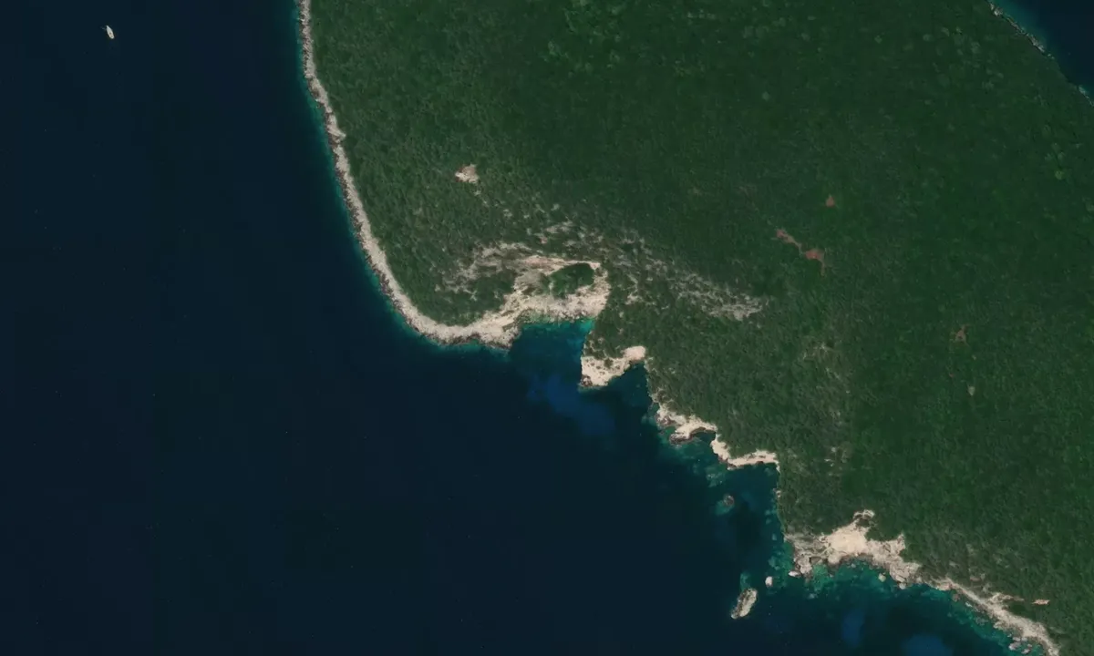 Flyfoto av Nisida Syvota