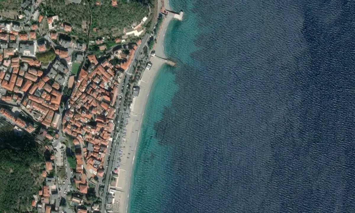 Flyfoto av Noli