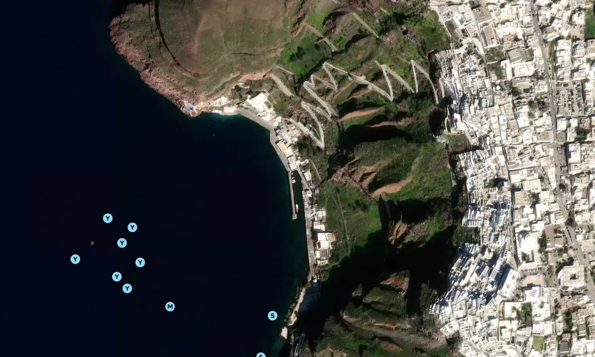 Satelite image of Old port Kamares
